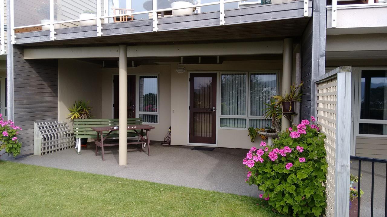 Seascape Bed & Breakfast Paraparaumu Exterior photo